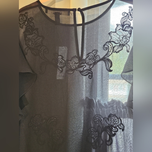 White House Black Market Applique Tunic - Picture 5 of 14